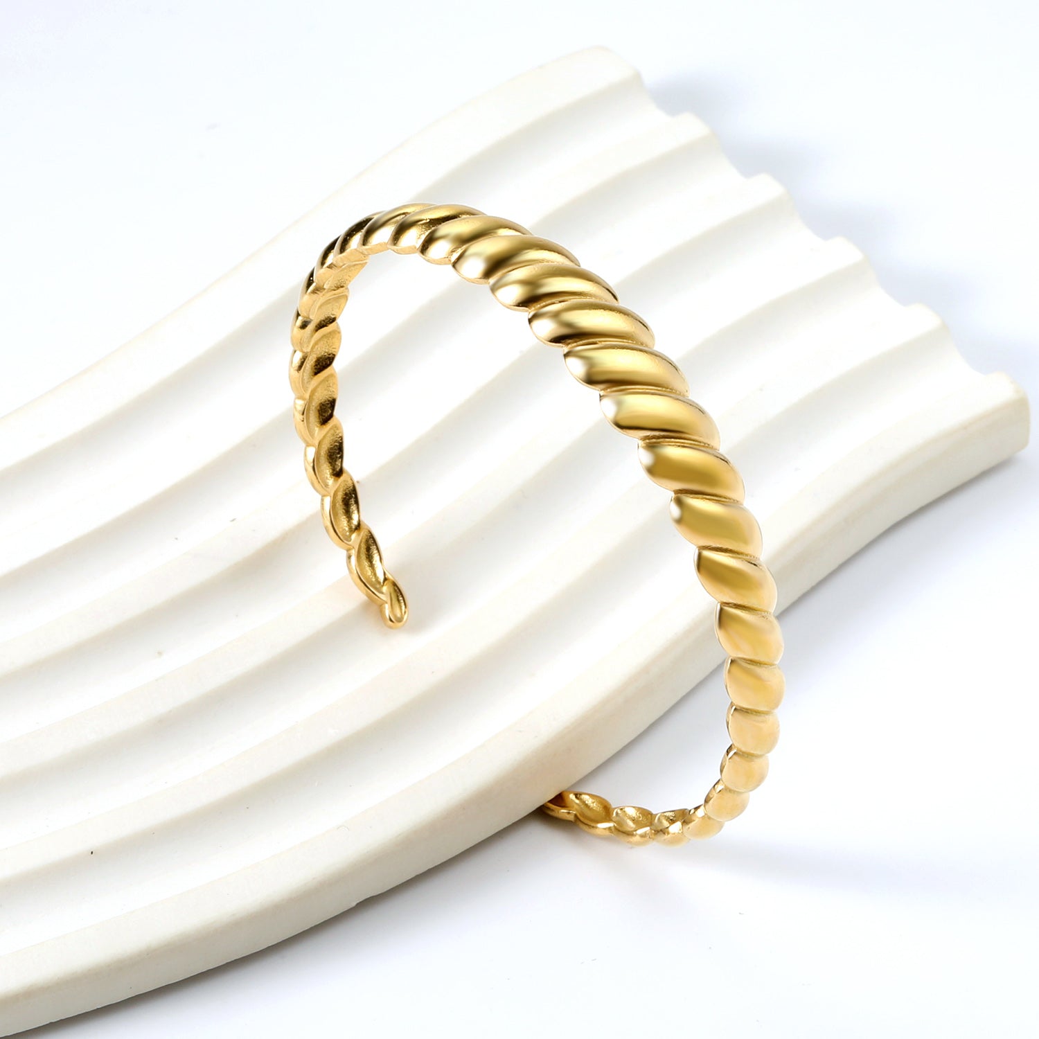 Twist & Shine Bracelet